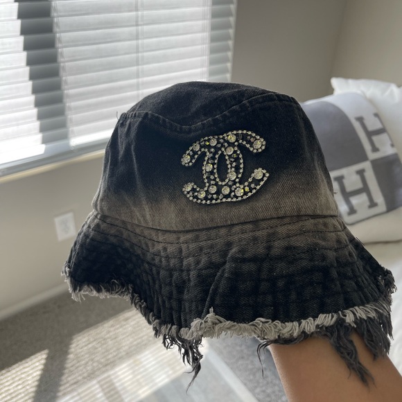 Denim bucket hats 👖🧢 - Picture 3 of 3